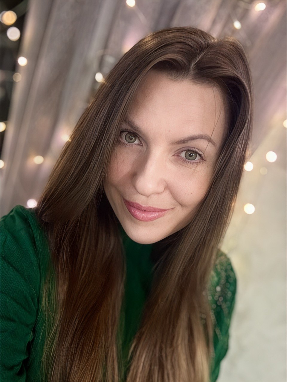 Alina, founder and creative director of OwLina AI Studio