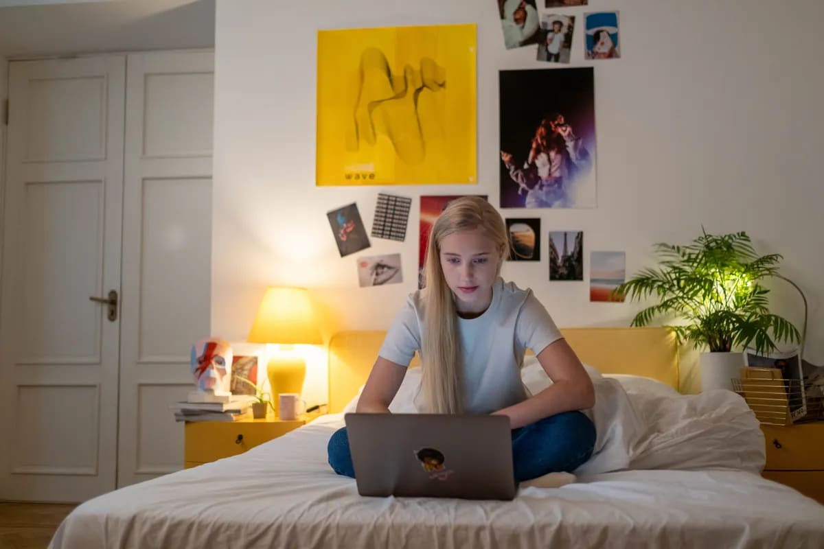 Meine Tochter kam wie eine völlig andere Person von einer Klassenfahrt nach Los Angeles nach Hause – bis ihre Lehrerin fragte: „Hat sie dir nicht erzählt, was wirklich passiert ist?