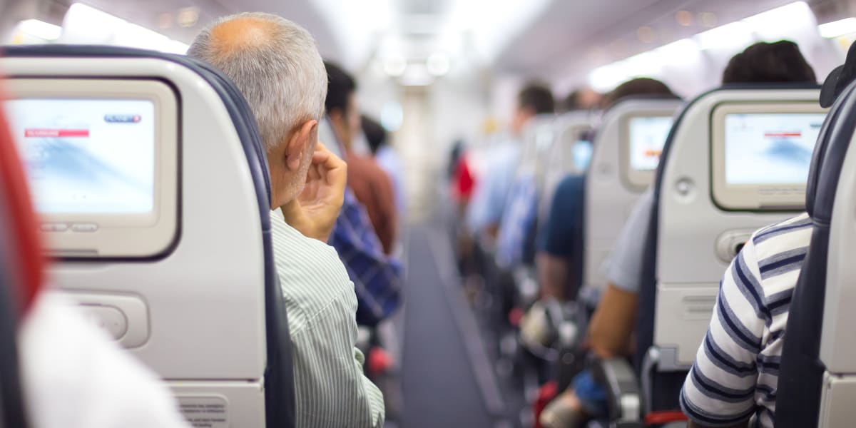 Stewardess kam zu mir und sagte: „Bleiben Sie nach der Landung bitte hier, der Pilot möchte persönlich mit Ihnen sprechen