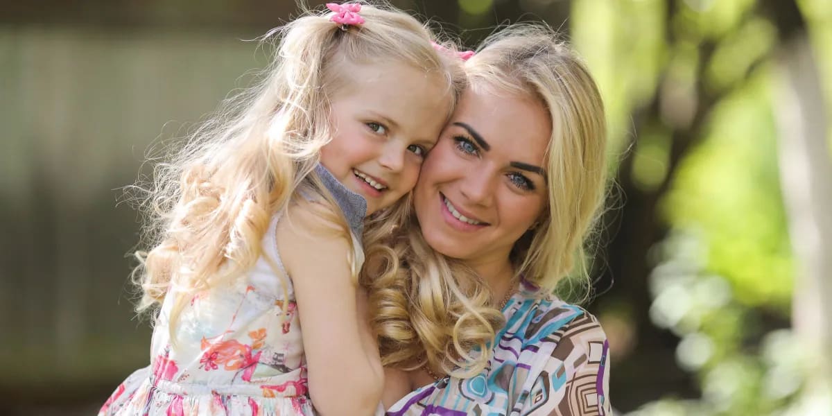 A Woman Started Seeing a Wealthy Married Man to Pay for Her 5-Year-Old Daughter's Life-Saving Surgery – Then His Wife Showed Up at Her House and Said, 'The Doctor Already Got His Money