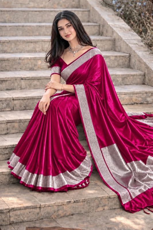 Tilfelle Woven Banarasi Satin Saree