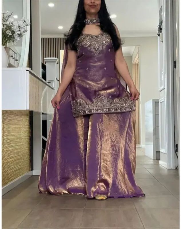 ROSHANIFASHION Embroidered Kurta, Sharara & Dupatta Set