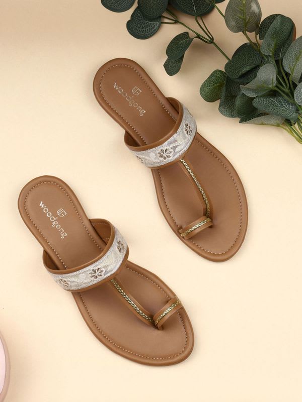 WOODGONG Women Flats Sandal