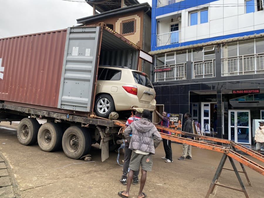 Big M Brokante container offloading
