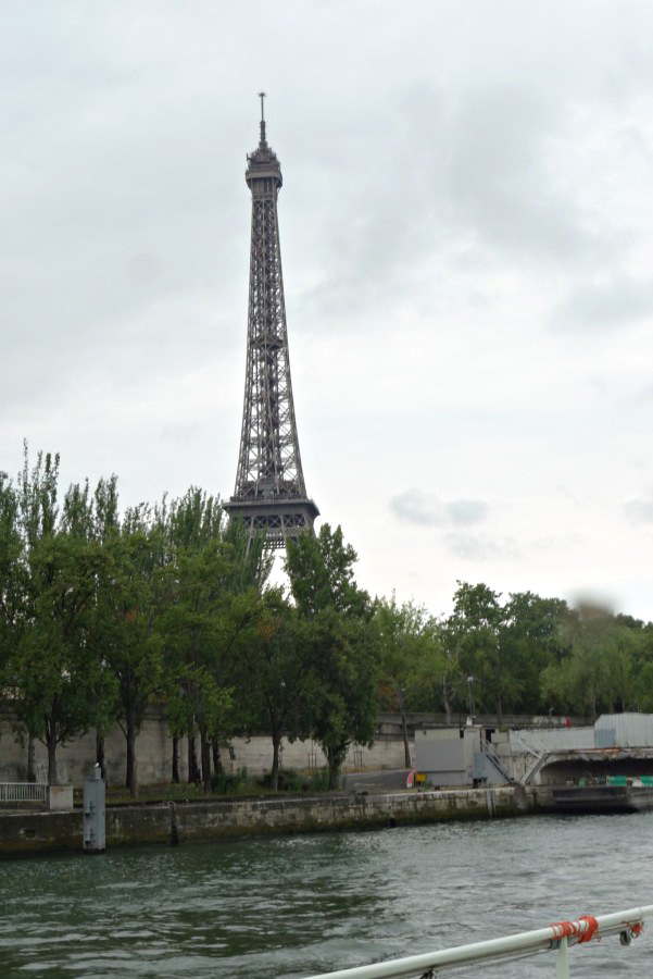 Bruges to Paris Cruise, On the Seine, Eiffel tower