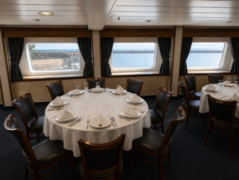 Restaurant an Bord der MS Terra Nova Adventurer