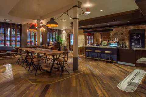 Old No. 77 Hotel & Chandlery