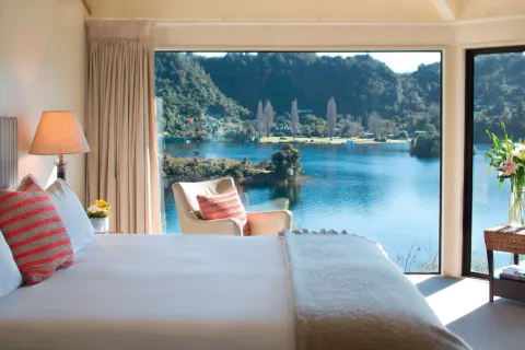 Solitaire Lodge