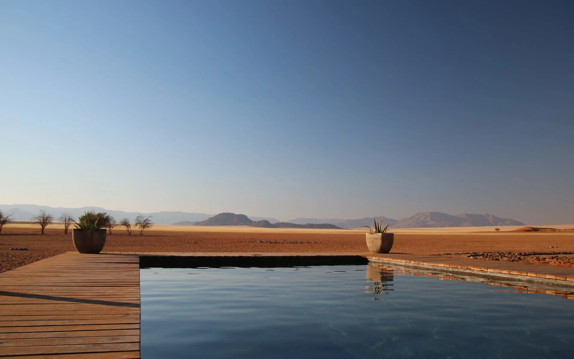 Kwessi Dune Lodge in Sossusvlei: 12 Kwessi Dunes - Swimming pool