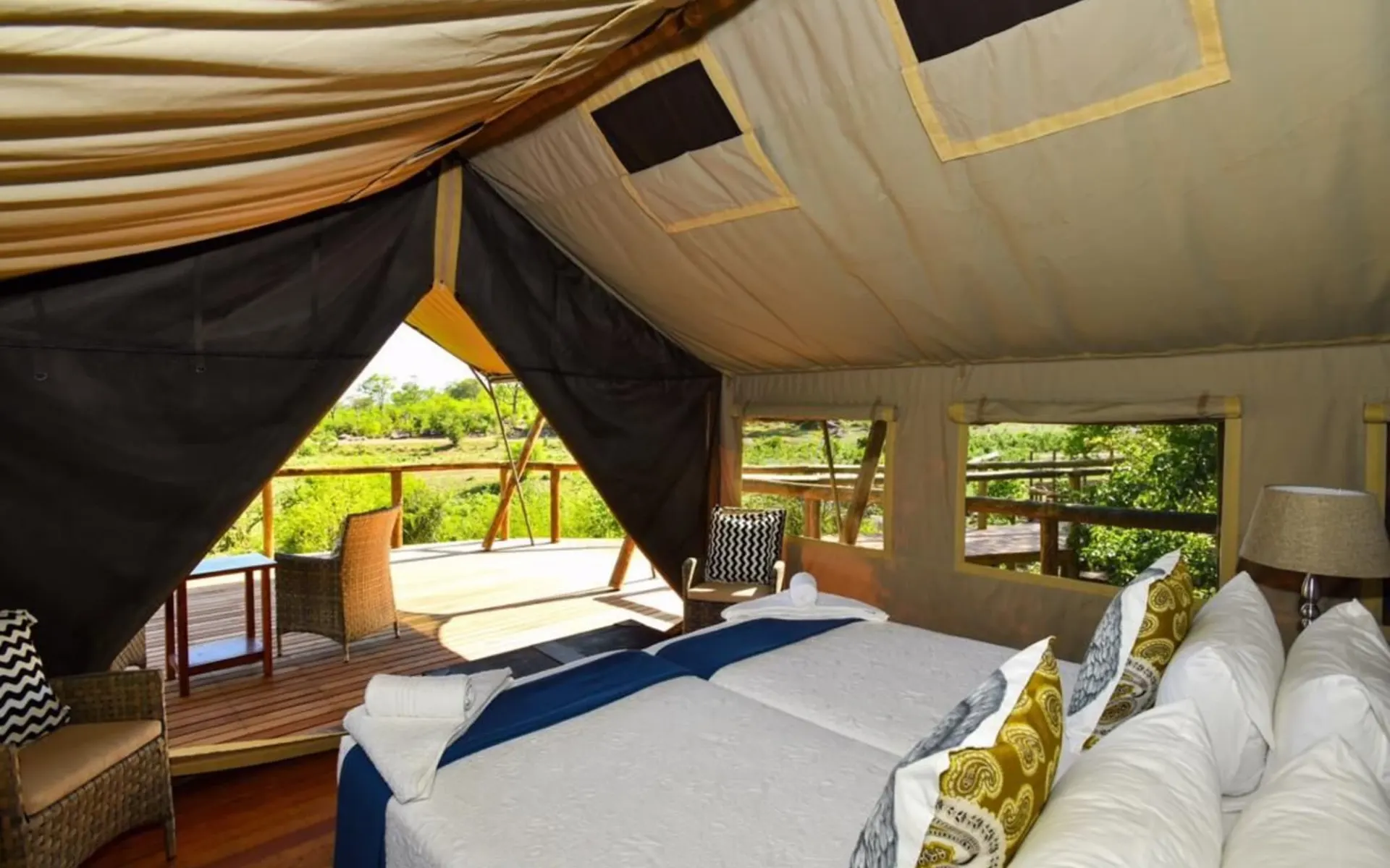 Deteema Springs Camp in Hwange Nationalpark: 9v0x-zlz