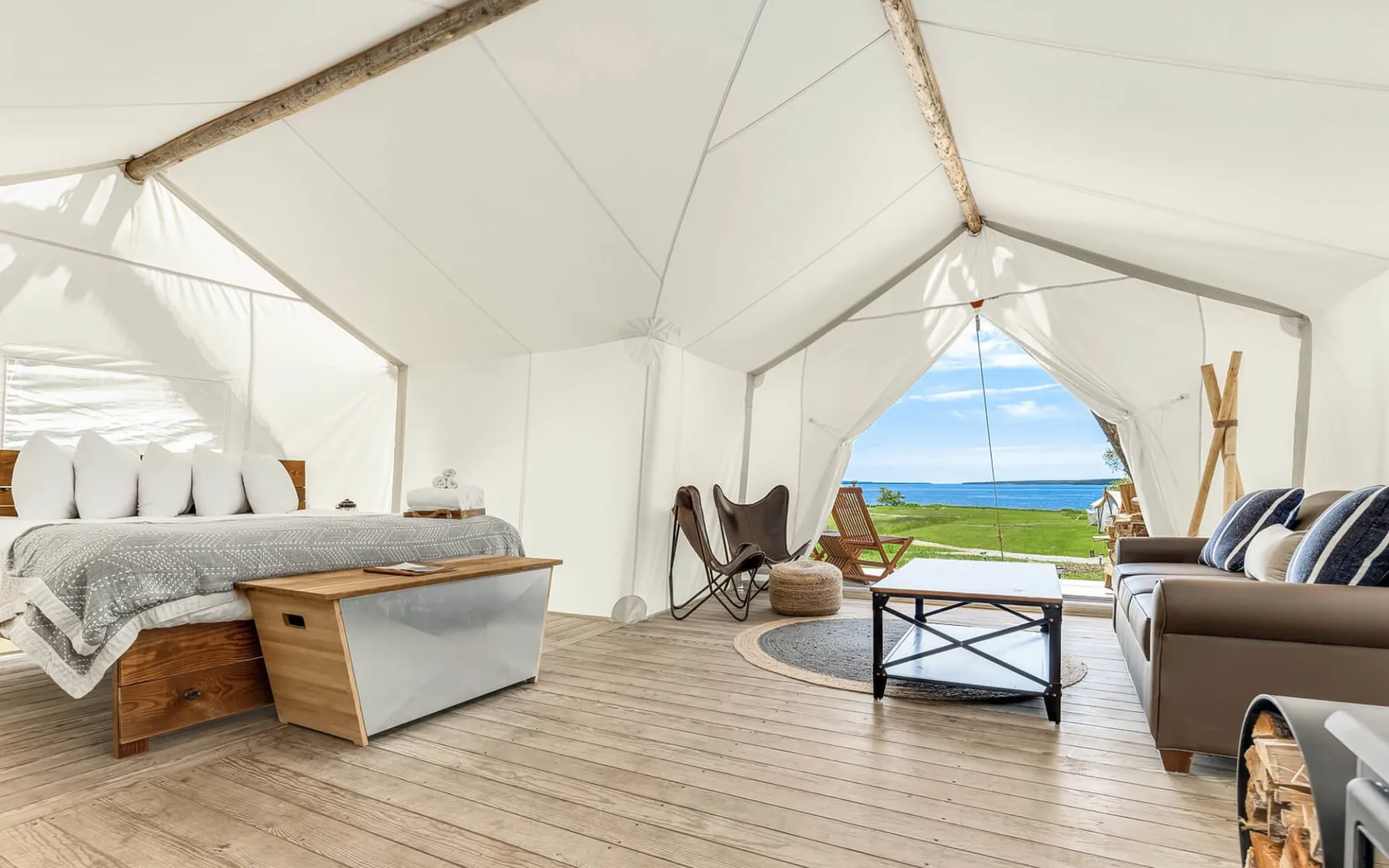 Under Canvas Acadia in Surry: Acadia_Tent Suite_Webseite