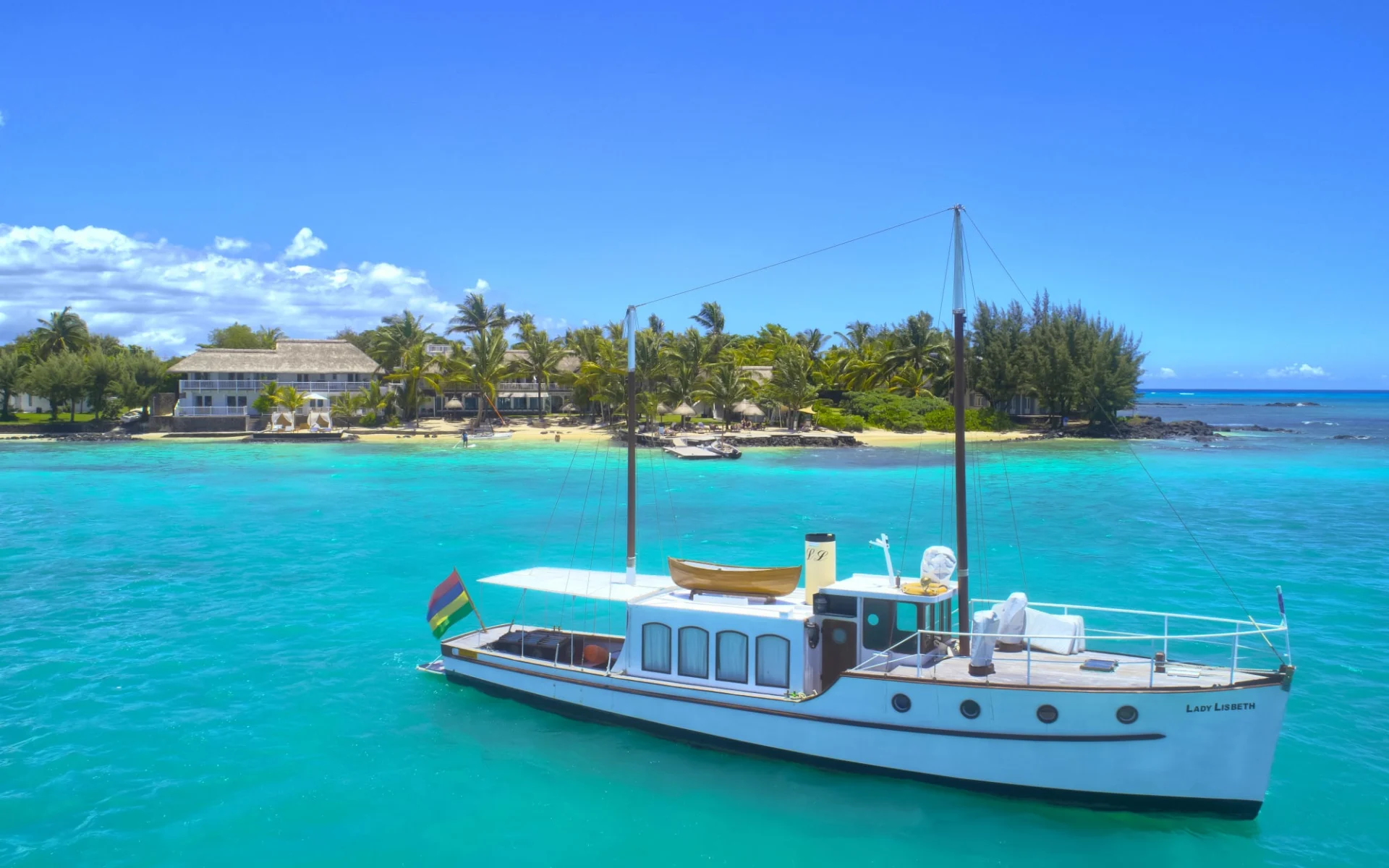 20° Sud in Grand Baie:  Lady Lisbeth boat