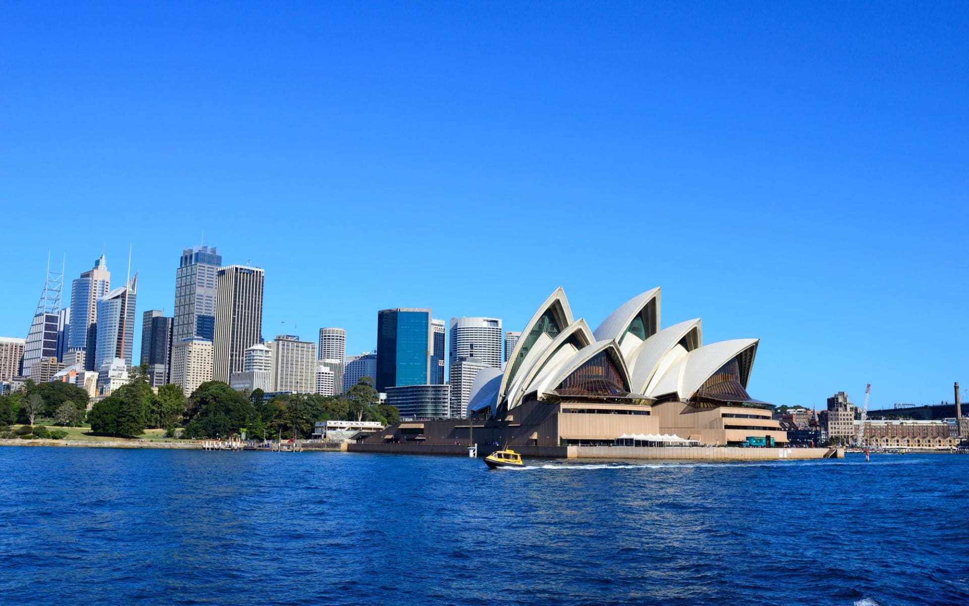 Pacific Coast Touring Route ab Sydney: Australia - New South Wales - Sydney - City Skyline - Shutterstock Jason Ho