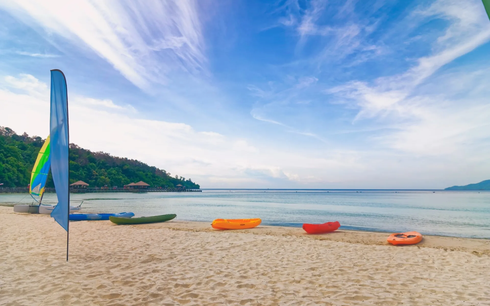 Bungaraya Island Resort in Kota Kinabalu: Beach