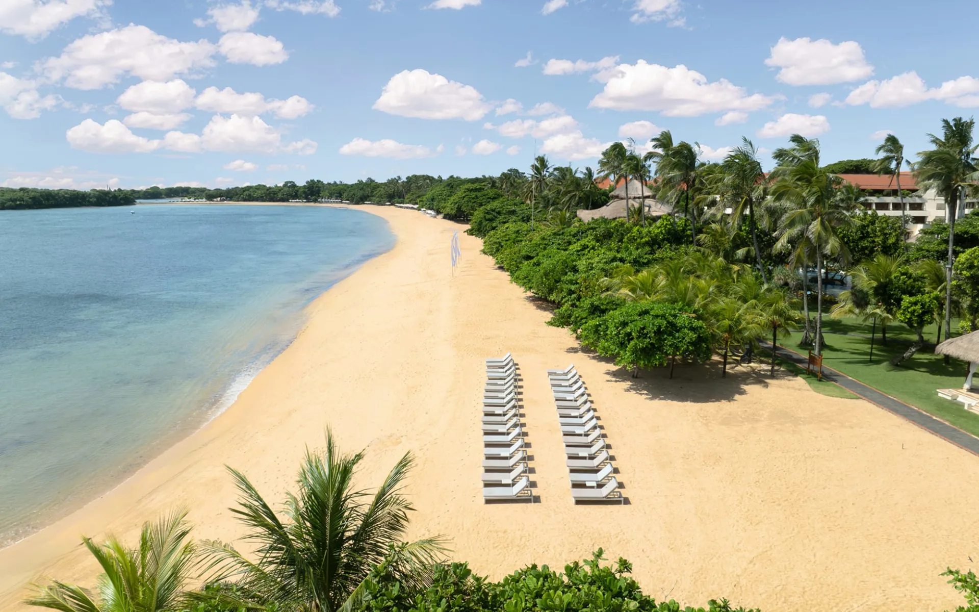 Nusa Dua Beach Hotel & Spa-Handwritten Collection in Südbali:  Beach