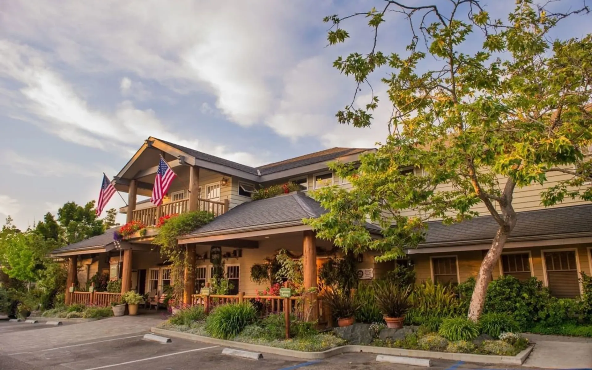 Cambria Pines Lodge: Cambria Pines_Aussen_Webseite
