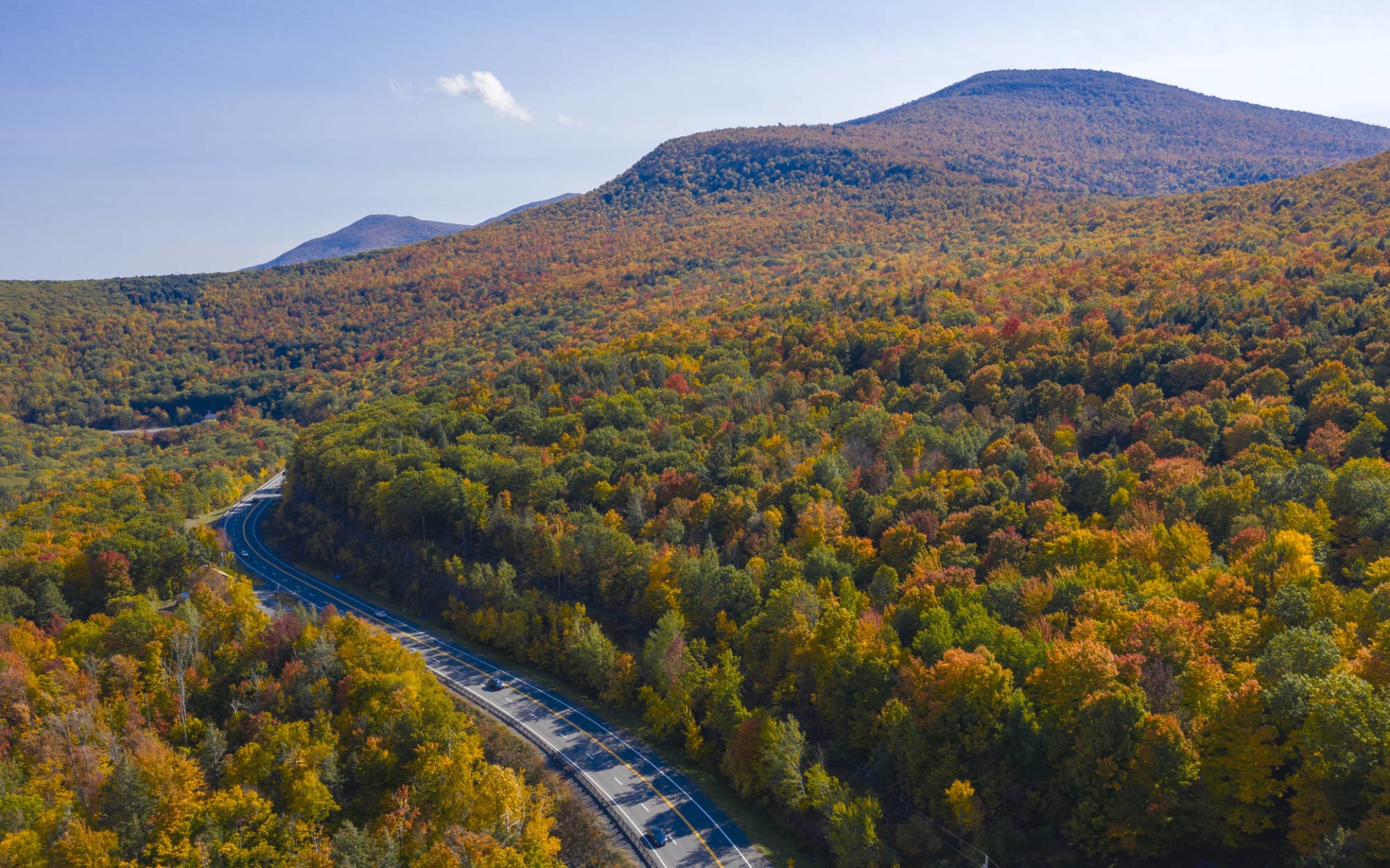 New York State ab New York City: Catskill_Mountains_Five_State_Lookout_upstate_New_York_USA