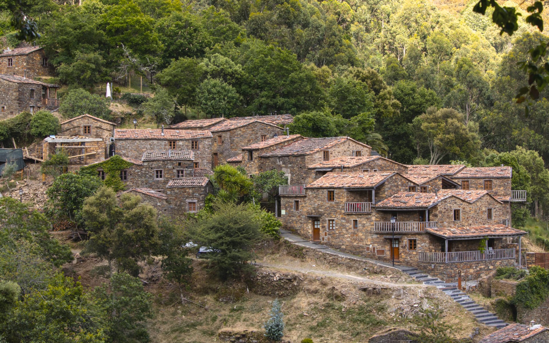 Individuelle Wanderreise - Portugals Schieferdörfer ab Coimbra: Cerdeira, Serra da Lousã