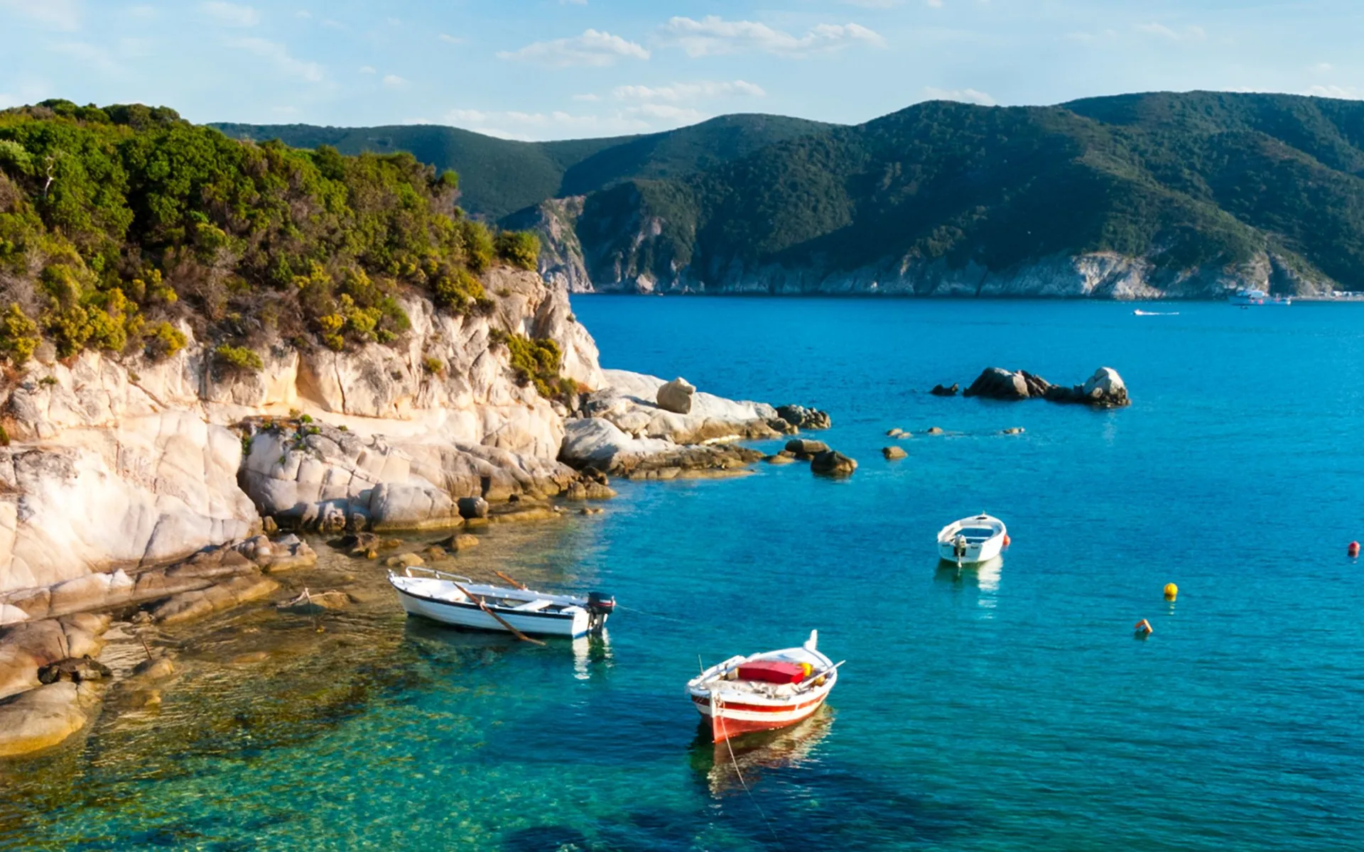 Badeferien im Porto Sani Hotel ab Chalkidiki: Chalkidiki_Bucht_mit_Booten_