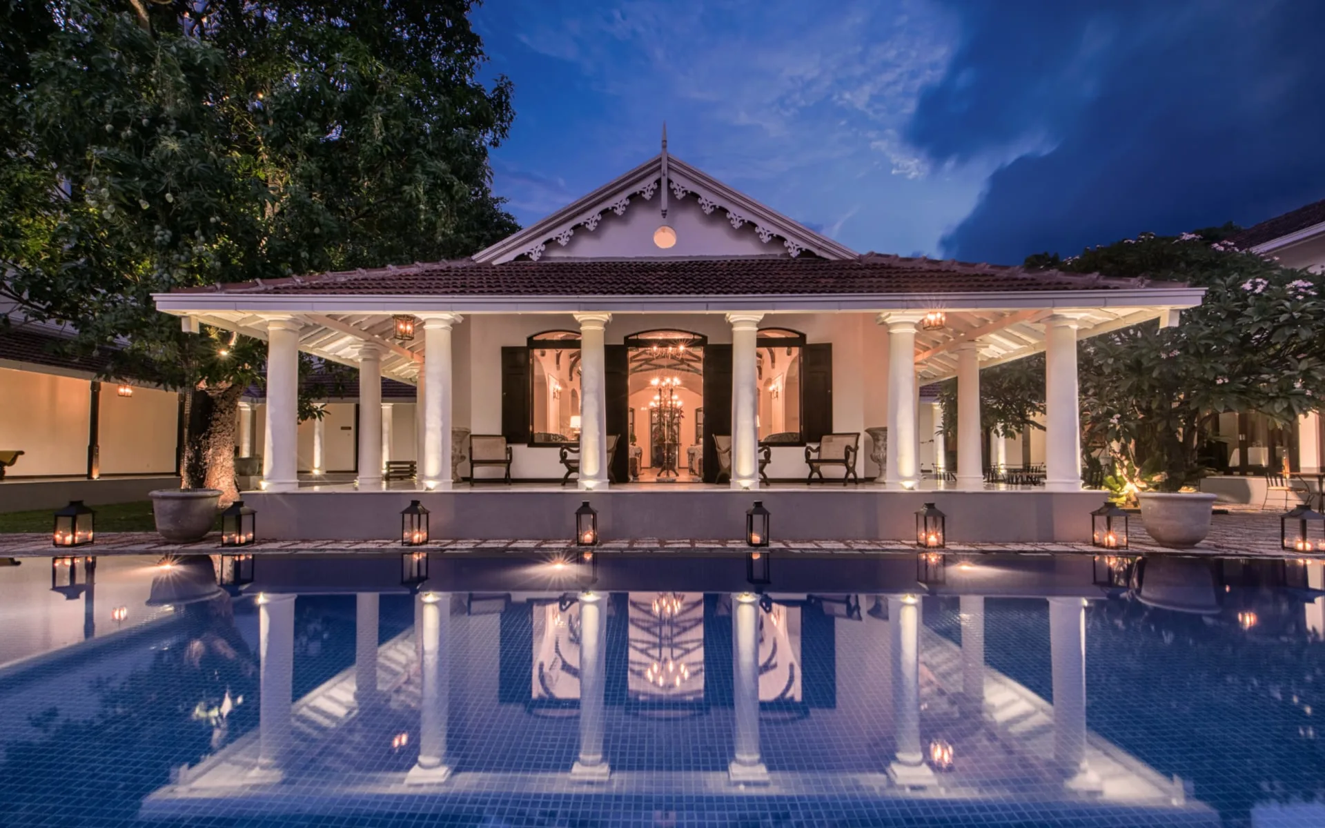 Uga Residence in Colombo: Pool