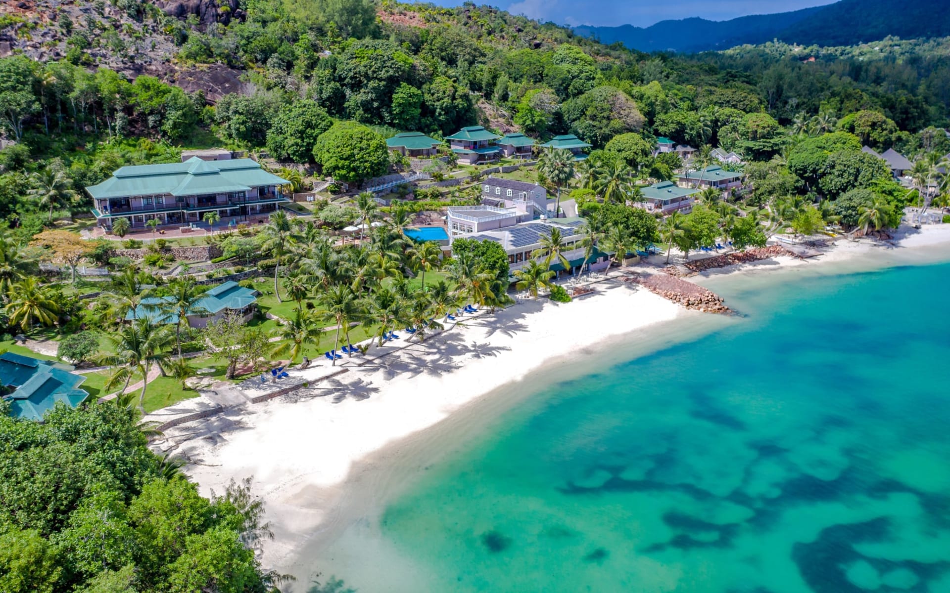 Hotel L'Archipel in Praslin: exterior: 