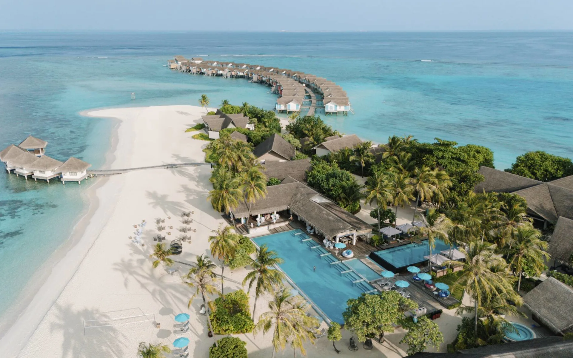 Cora Cora Maldives in Raa-Atoll: exterior: