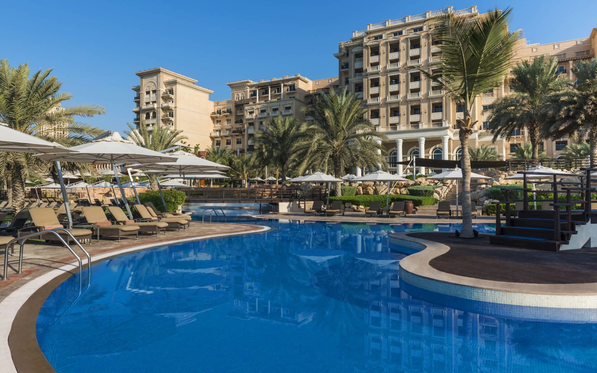 The Westin Dubai Mina Seyahi Beach Resort: exterior: 