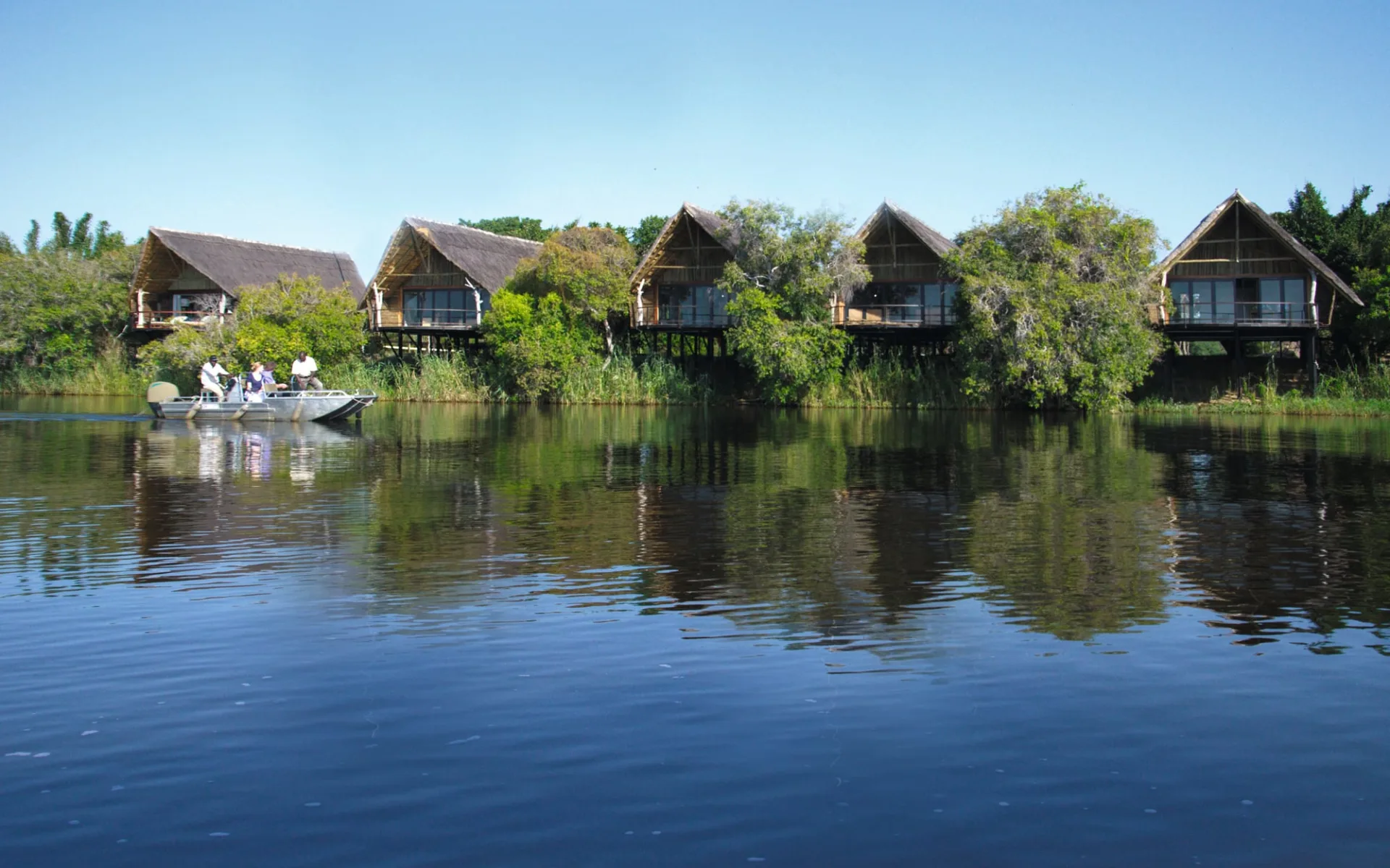 Chobe Water Villas in Zambesi (Caprivi): exterior Chobe Wate Villas Aussenansicht