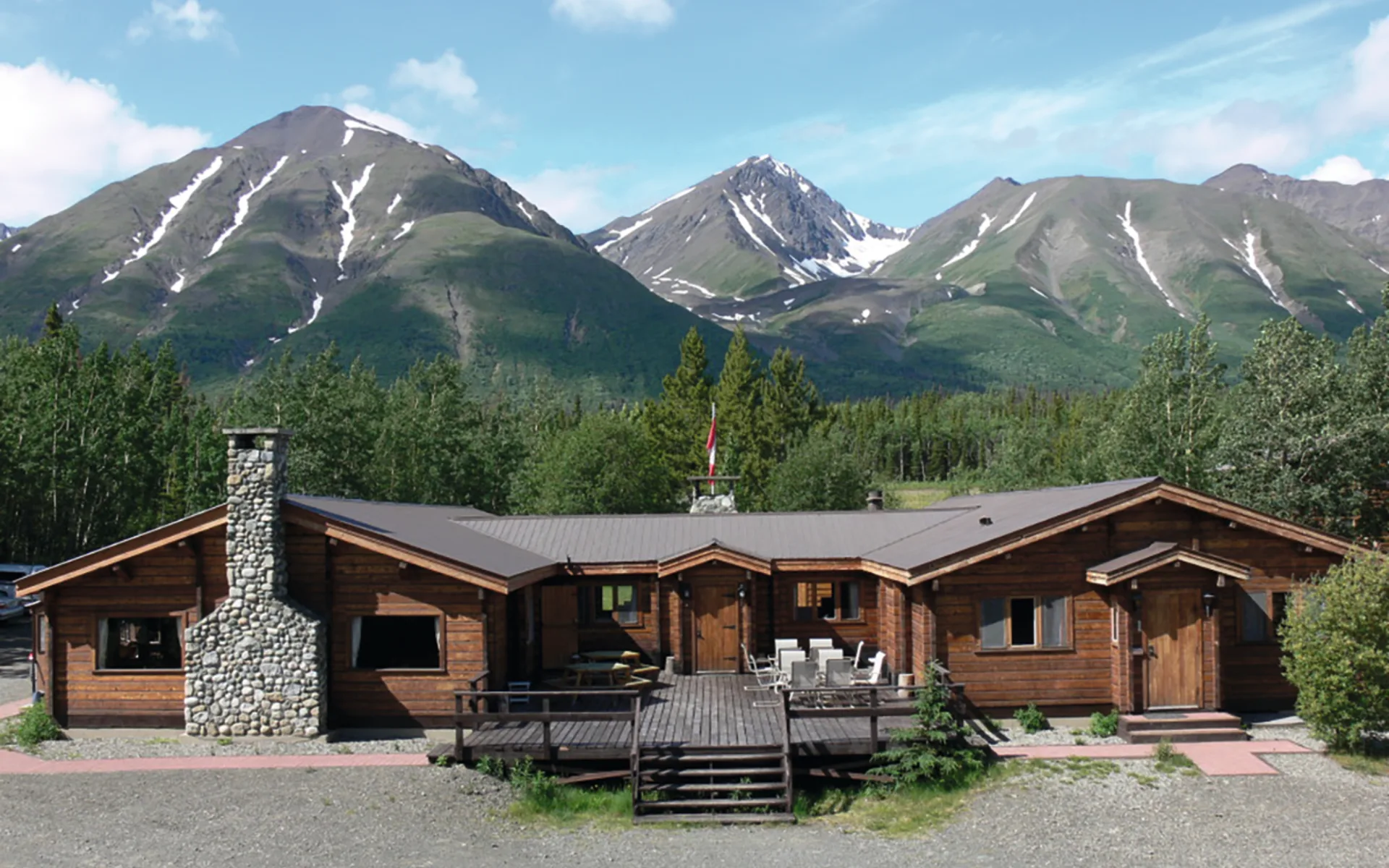 Dalton Trail Lodge in Haines Junction: Haupthaus