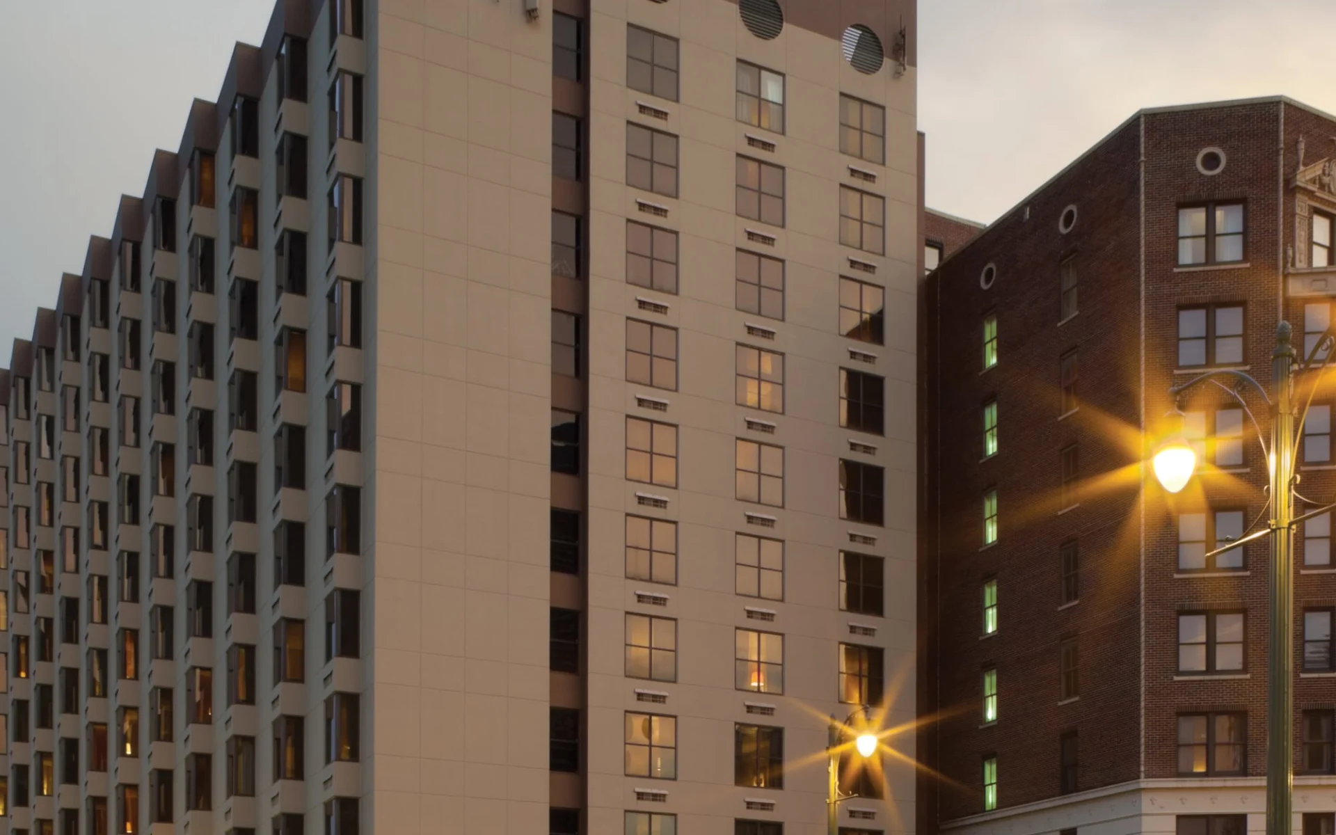 Doubletree Hotel Memphis Downtown:  Doubletree Memphis Downtown - Aussenansicht