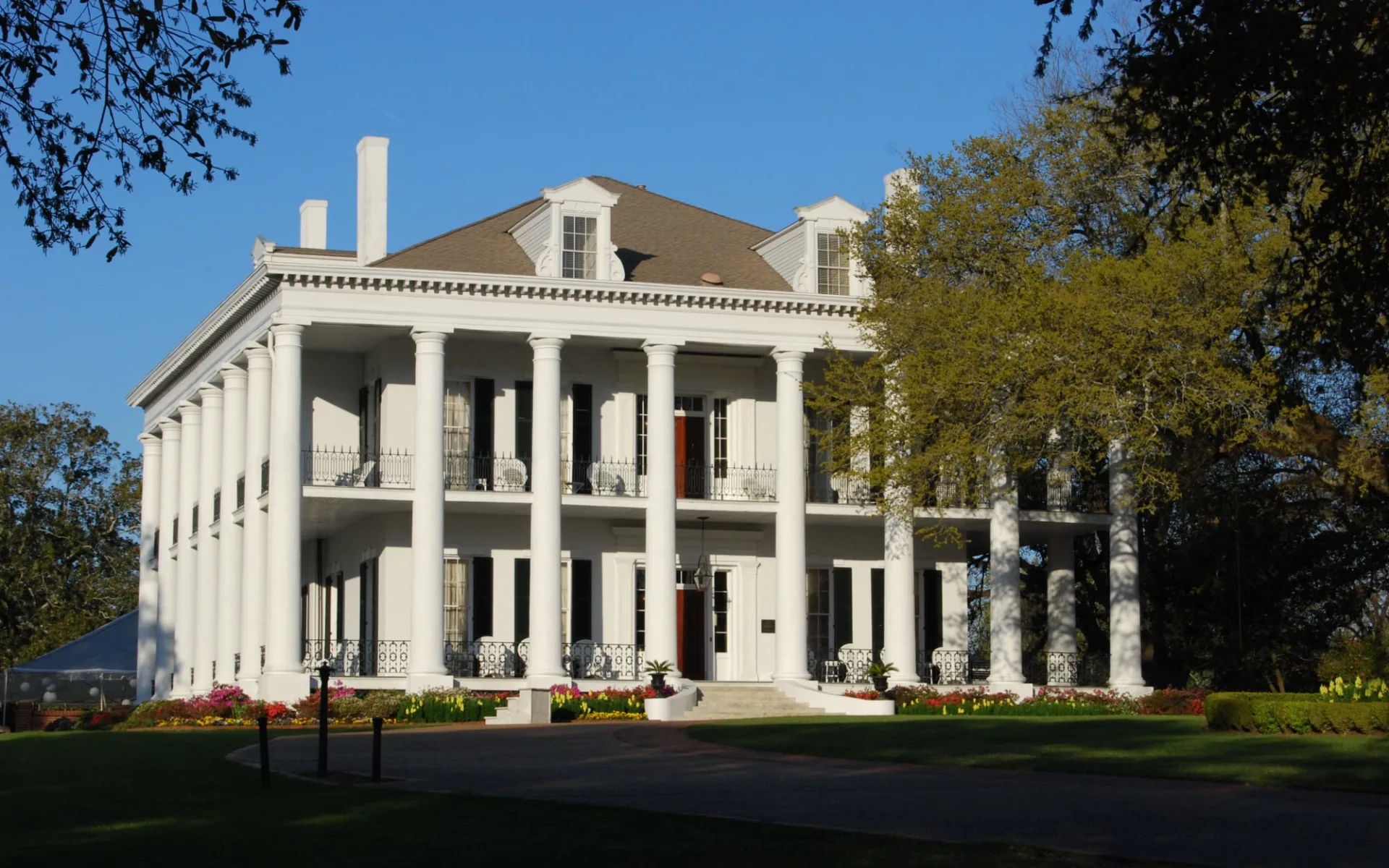 Dunleith Historic Inn in Natchez: Dunleith Historic Inn