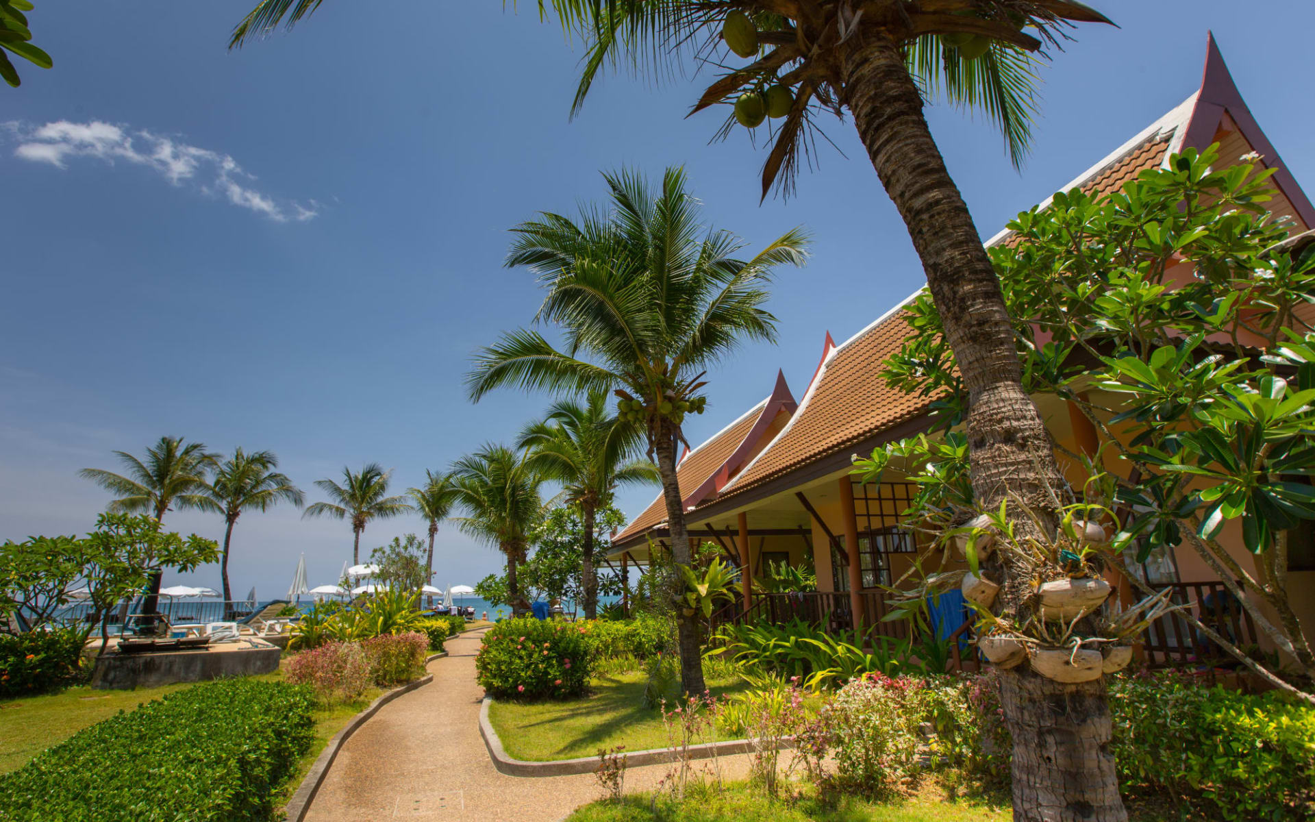 Lanta Casuarina Beach Resort in Ko Lanta: Garden