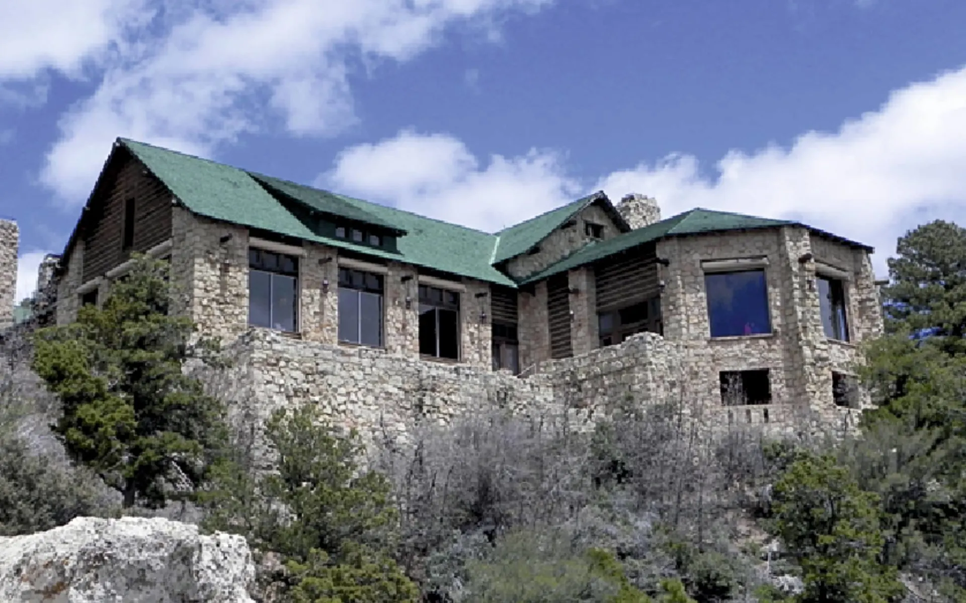 Grand Canyon Lodge North Rim in Grand Canyon Nationalpark: exterior grand canyon lodge north rim steinhaus