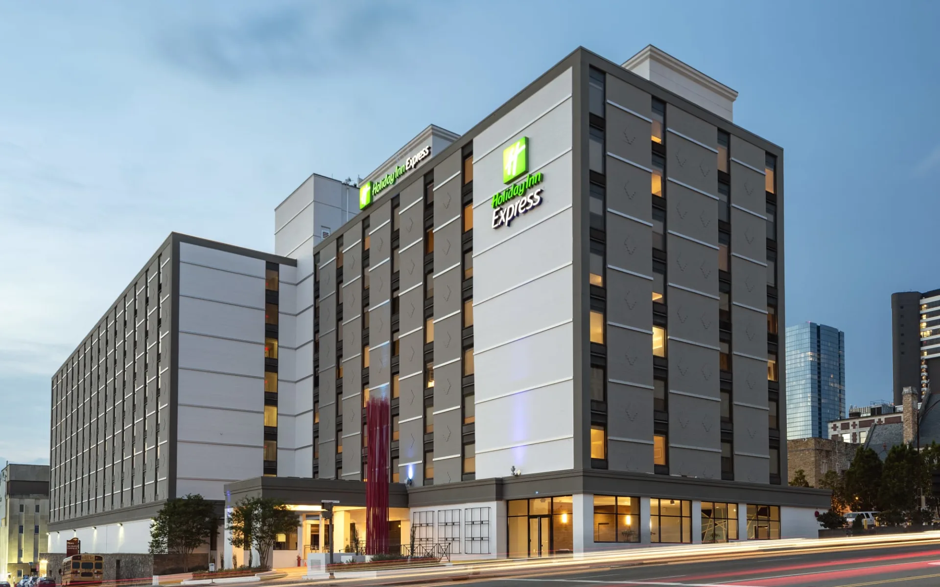 Holiday Inn Express Downtown in Nashville: Holiday Inn Express Downtown - Aussenasicht