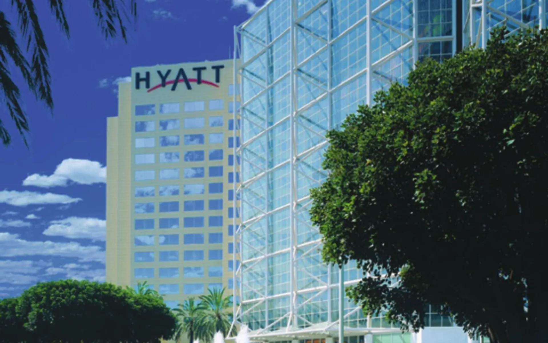 Hyatt Regency Orange County in Anaheim: exterior hyatt regency orange country hotelansicht bäume