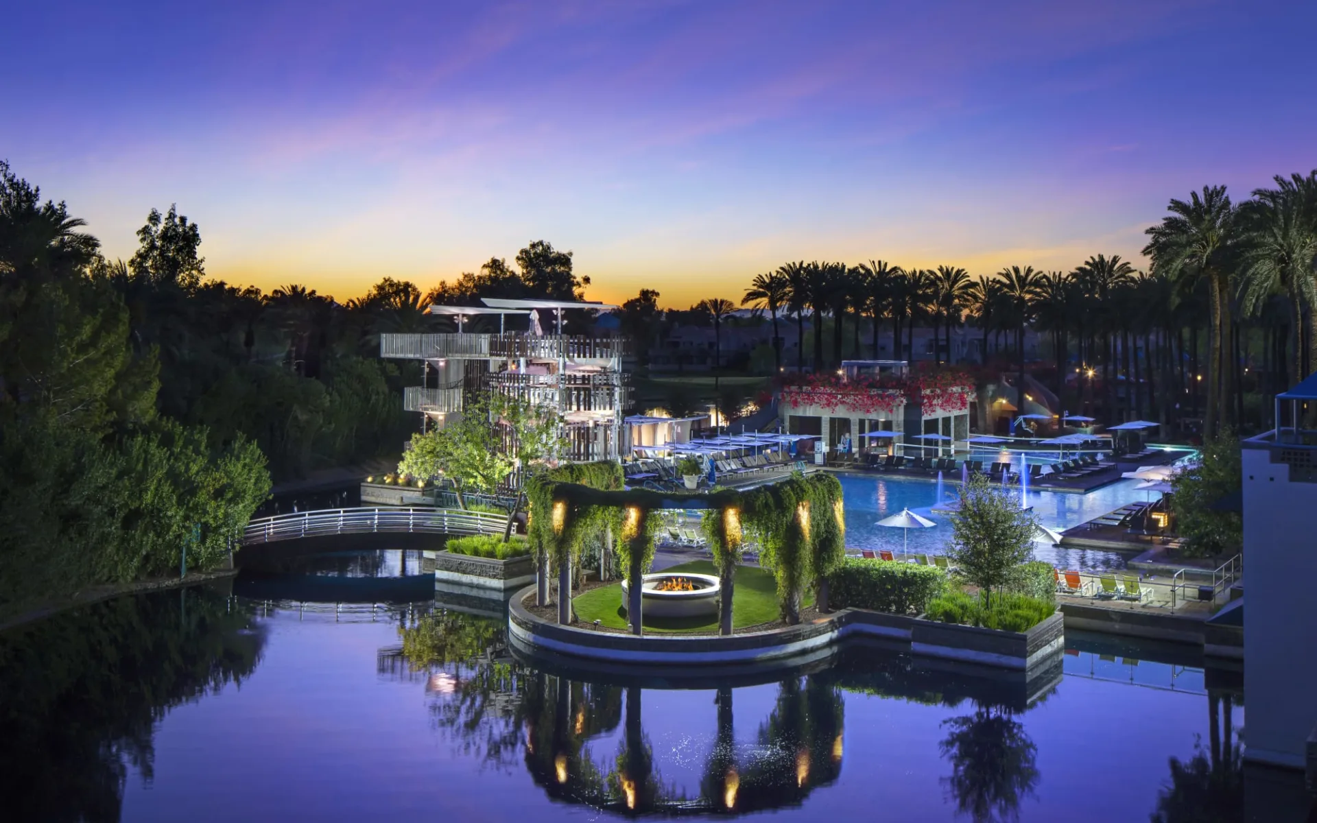 Hyatt Regency Resort Scottsdale:  Hyatt Regency Scottsdale Resort & Spa at Gainey Ranch - Night Beach Colonnade