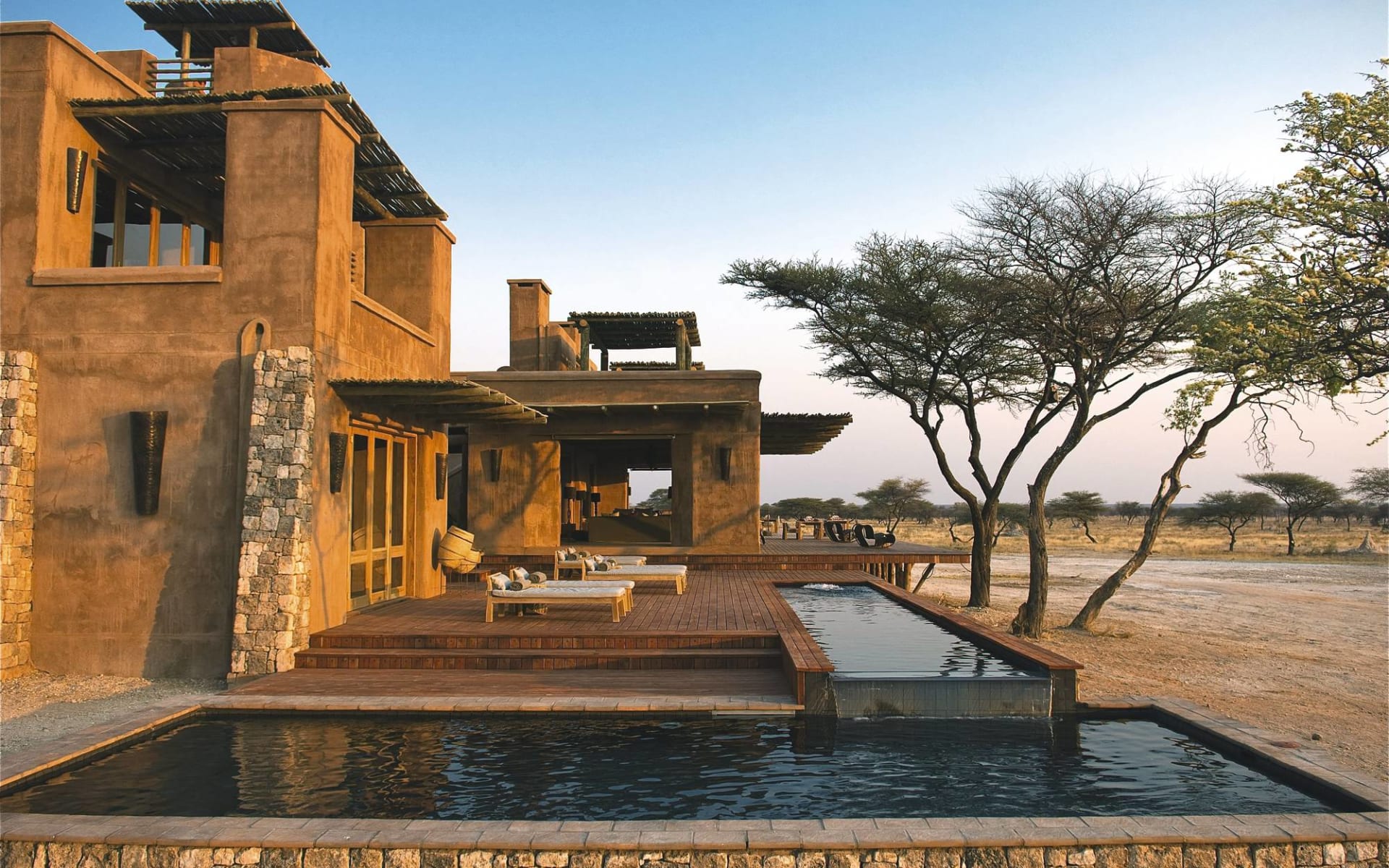 Onguma The Fort in Etosha Nationalpark:  Mokuti Etosha Lodge - The Fort