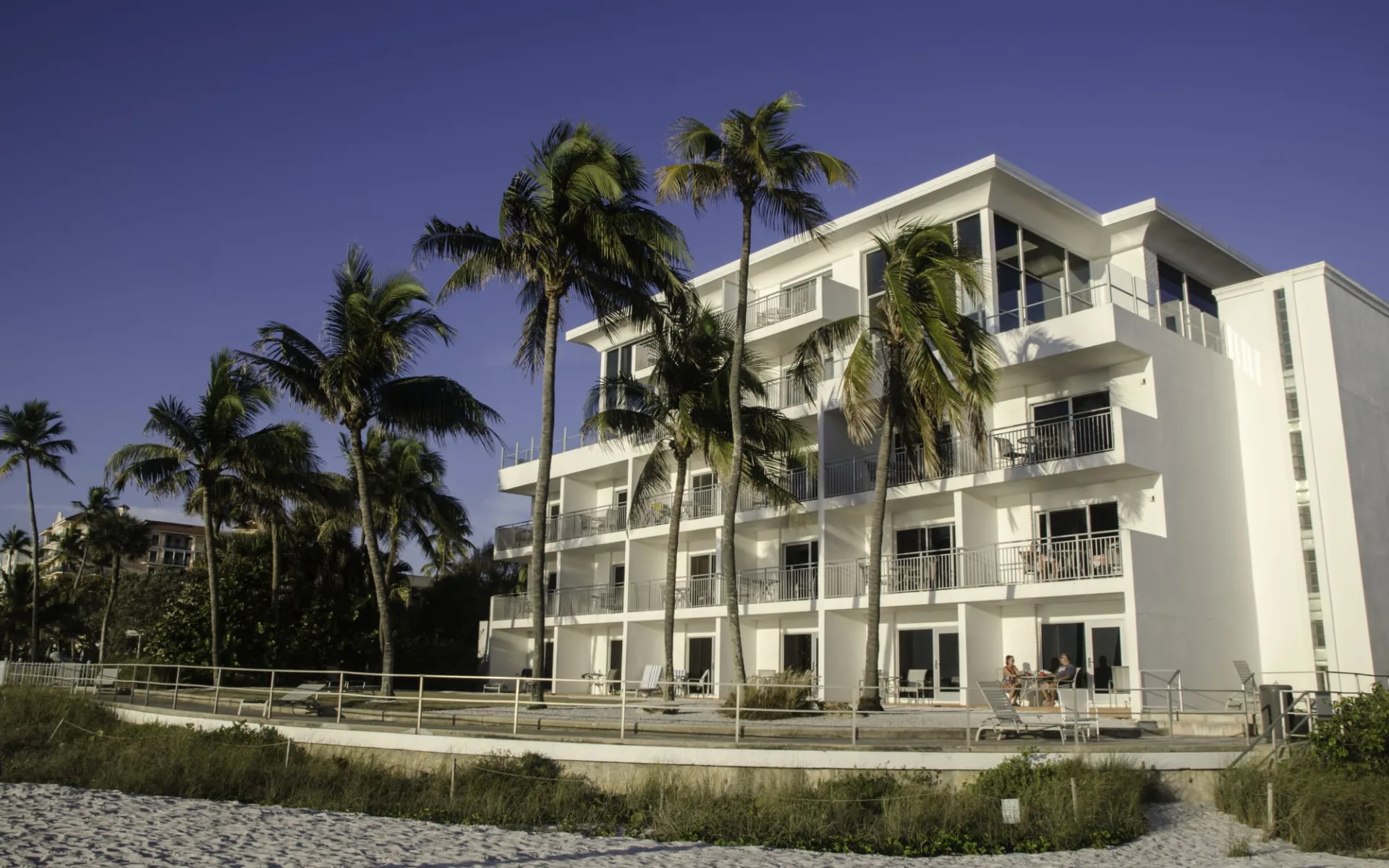 Naples Beach Hotel & Golf Club: Naples Beach Hotel & Golf Club - Aussenansicht