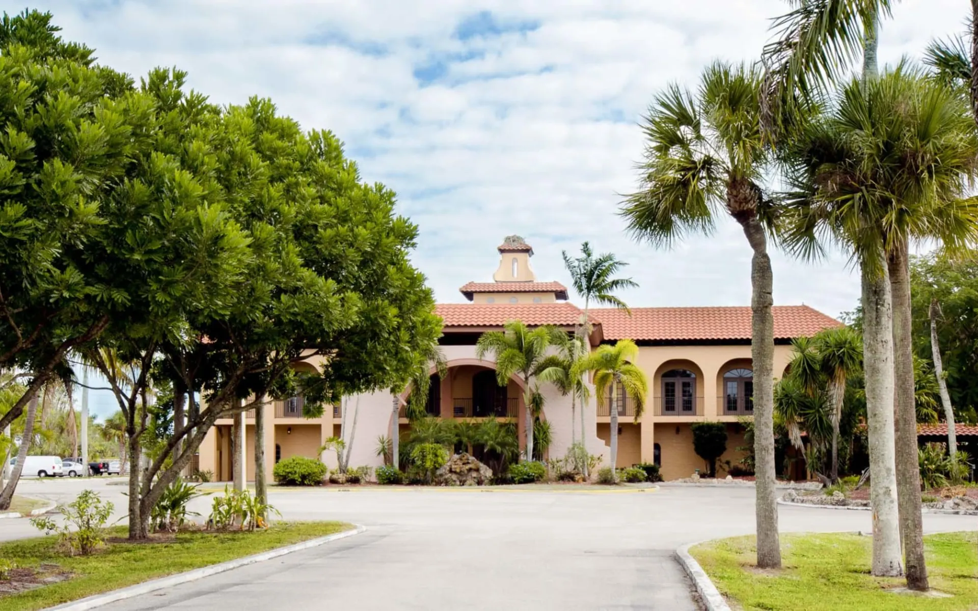 Port of The Islands Resort in Everglades:  Port of the Islands - Entrance