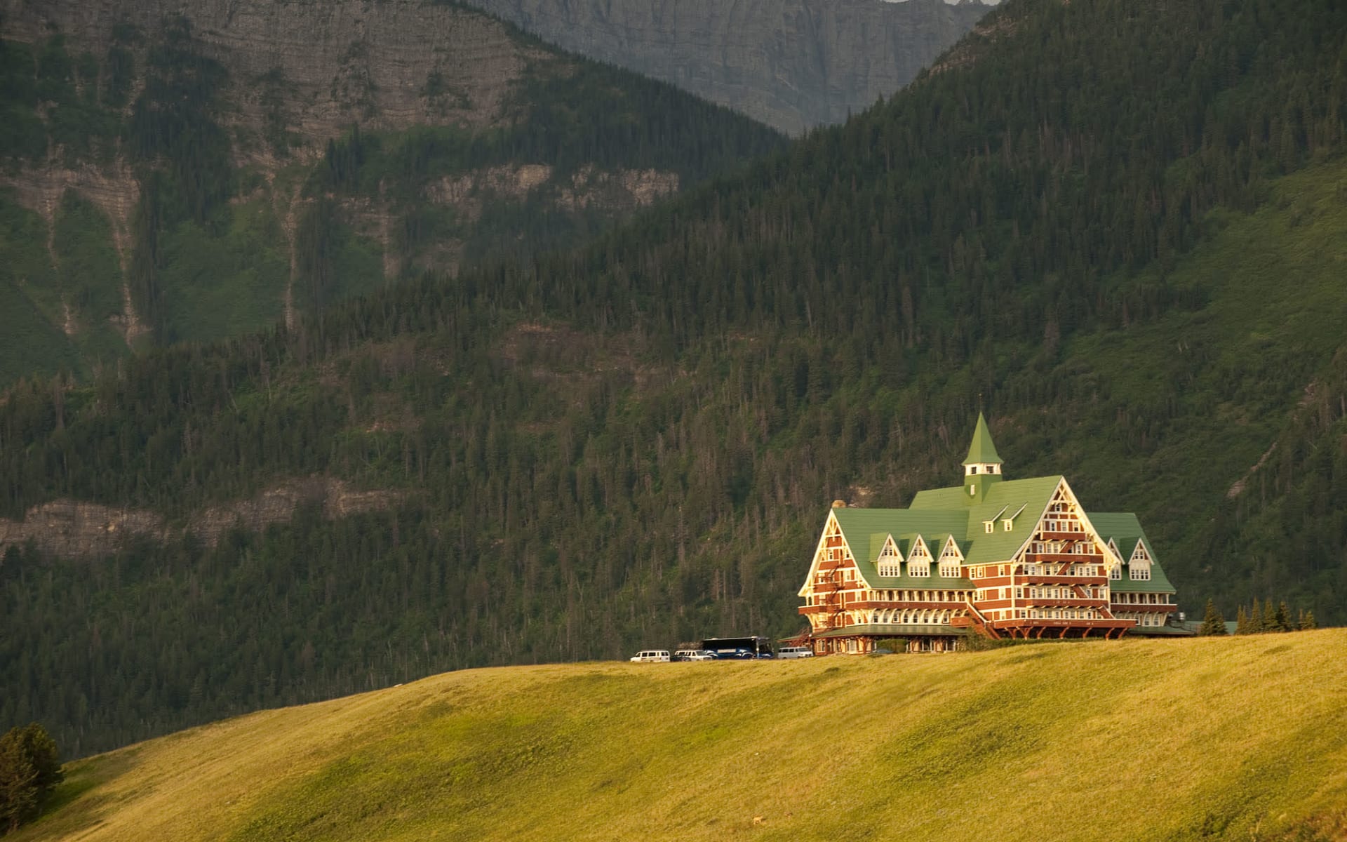 Prince of Wales Hotel in Waterton Lakes Nationalpark: exterior_Prince of Wales Hotel Waterton Park