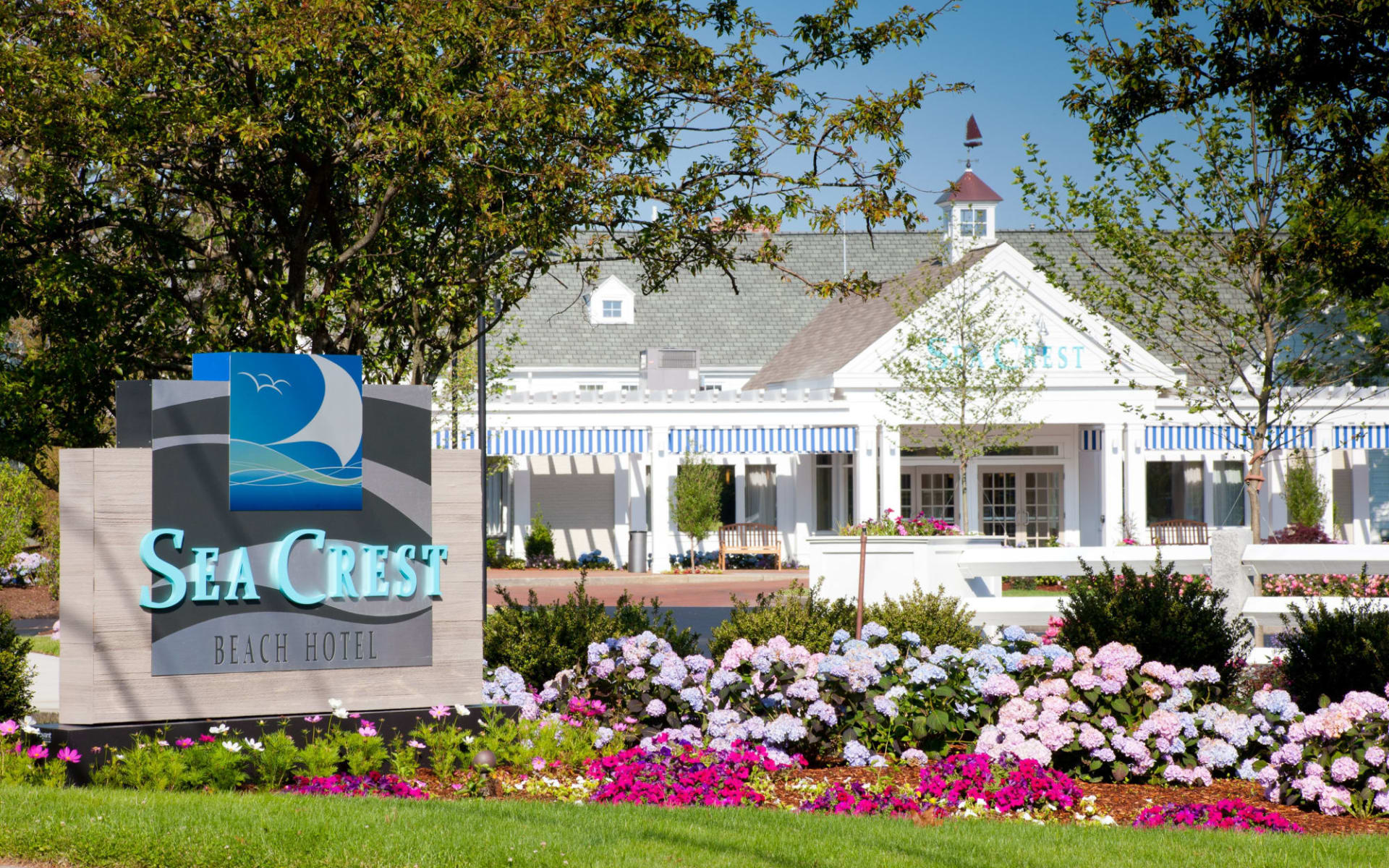 Sea Crest Beach Resort in Falmouth: Exterior_Sea Crest Beach Resort_aussenansicht