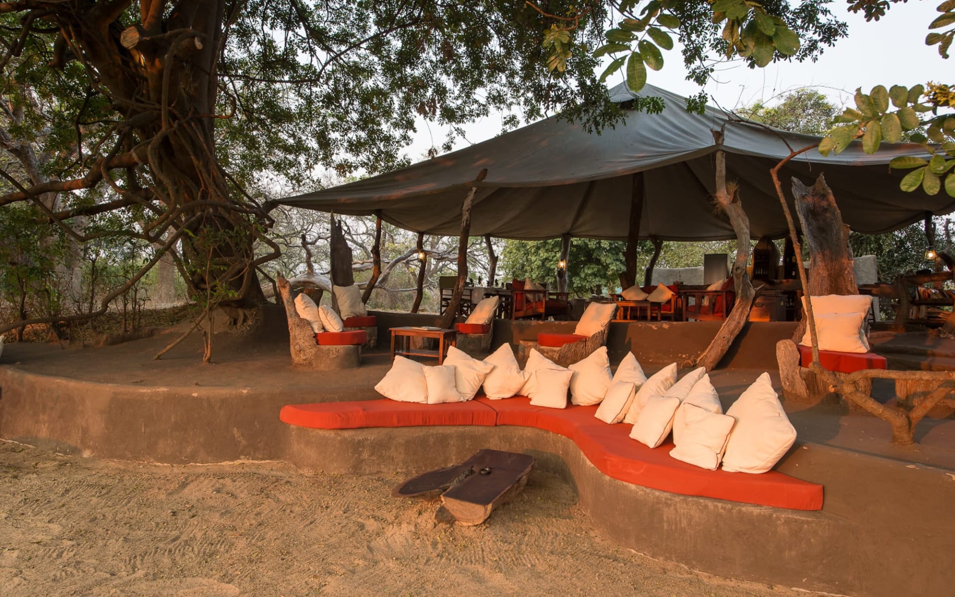 Tena Tena in South Luangwa: exterior Tena Tena - Lounge c Robin Pope Safaris