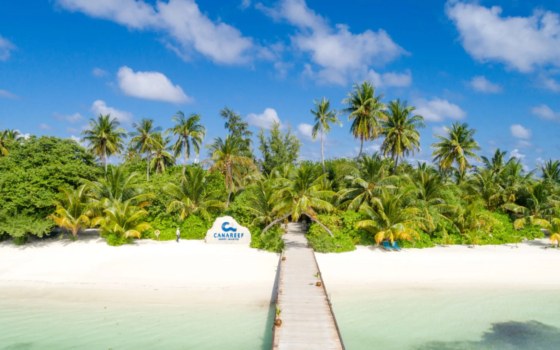 Canareef Resort Maldives in Addu-Atoll:  Arrival Jetty 