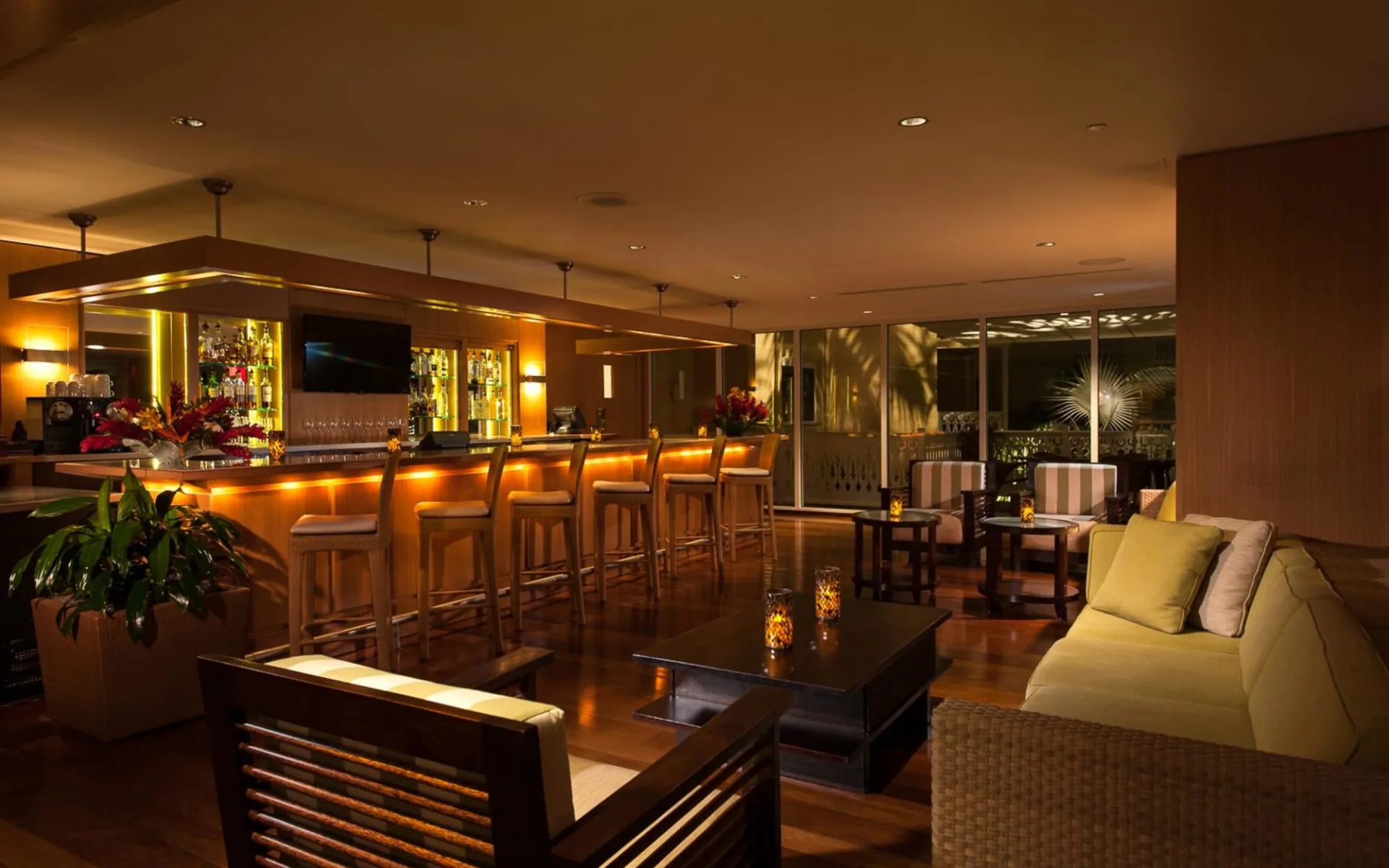 Edgewater Beach Hotel in Naples:  Edgewater Beach Hotel - Hotel Bar