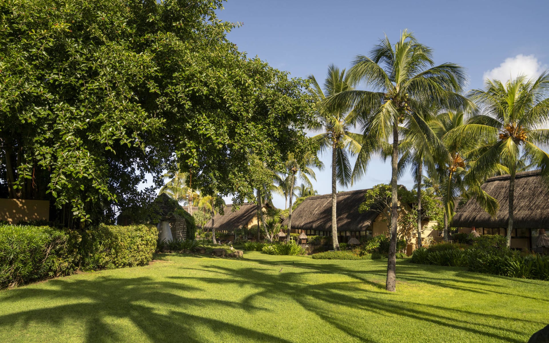 The Oberoi Beach Resort Mauritius in Pointe aux Piments:  OBEROI_GARDEN