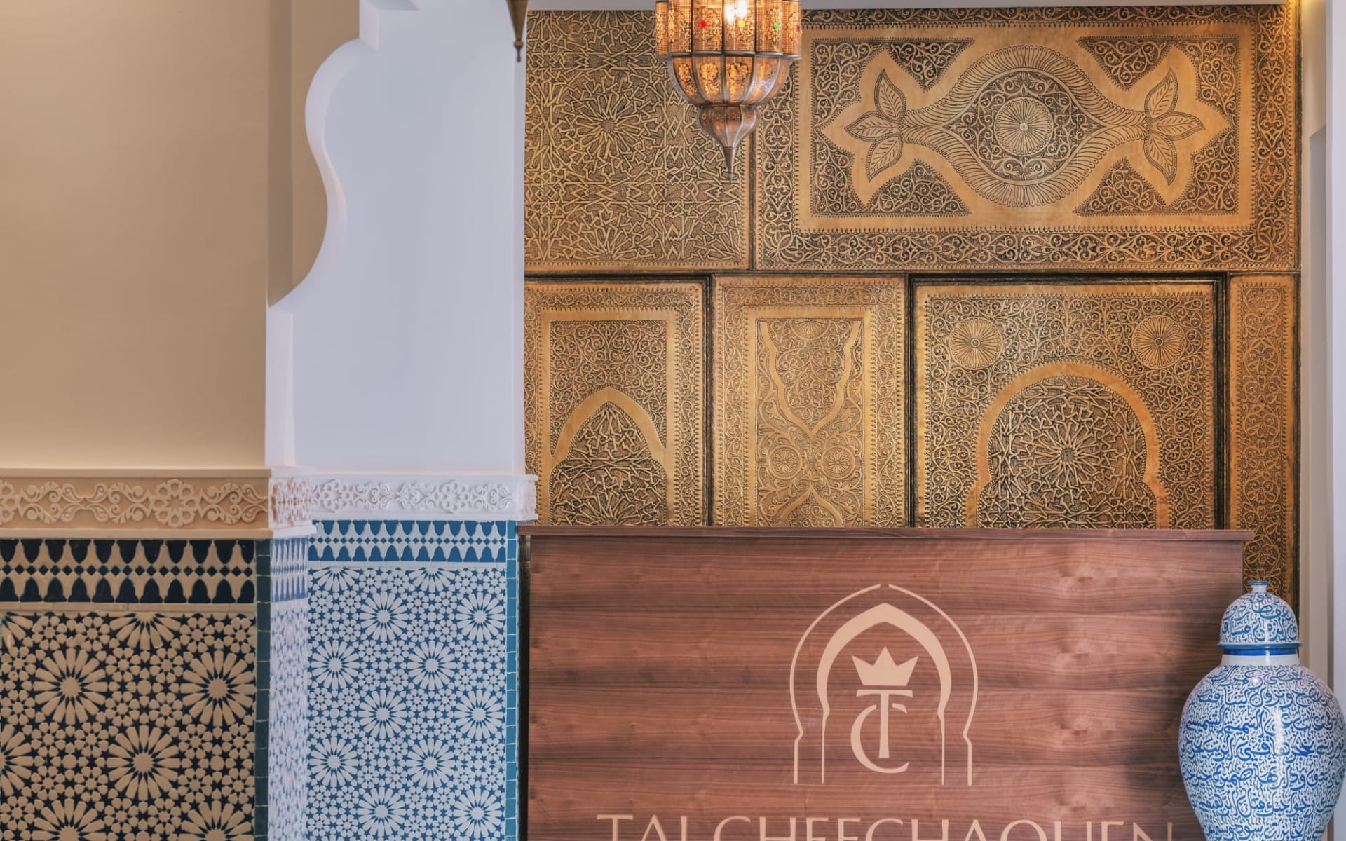 TAJ Chefchaouen Luxury Hotel & Spa:  reception 