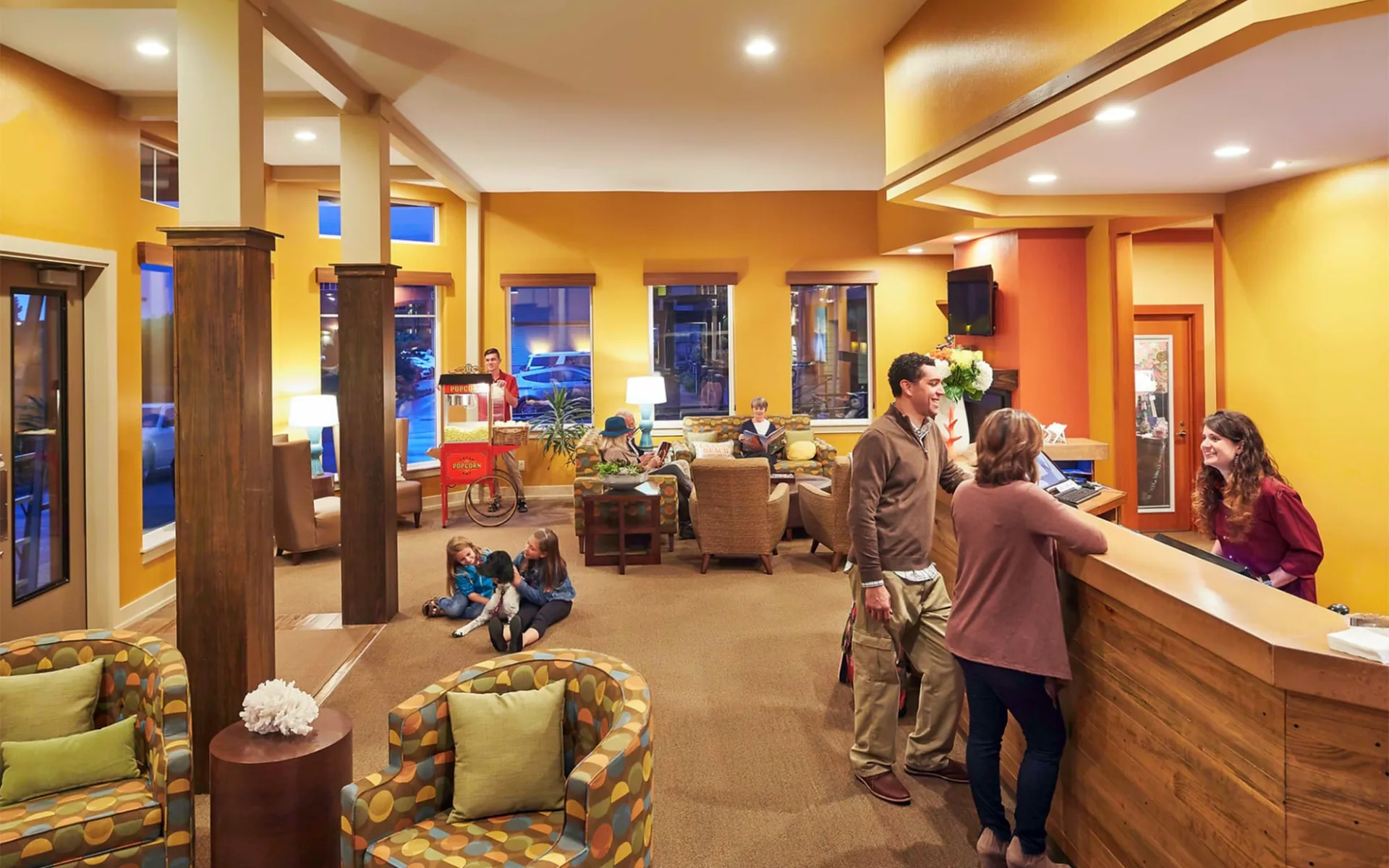 Surfsand Resort in Cannon Beach: Facilities_Surfsand Resort_Lobby_Tourmappers