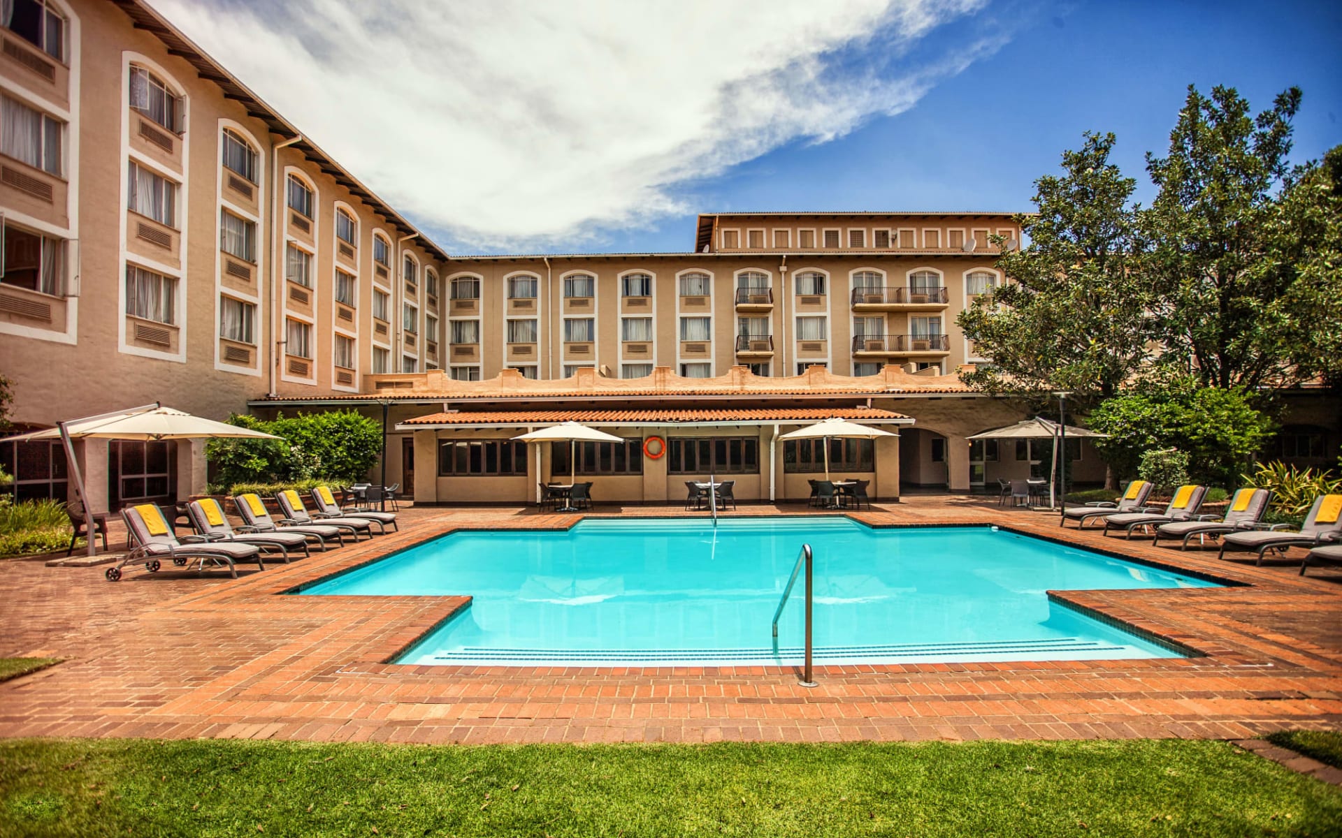 Garden Court O.R. Tambo International Airport in Johannesburg Airport: Garden Court OR Tambo - Pool