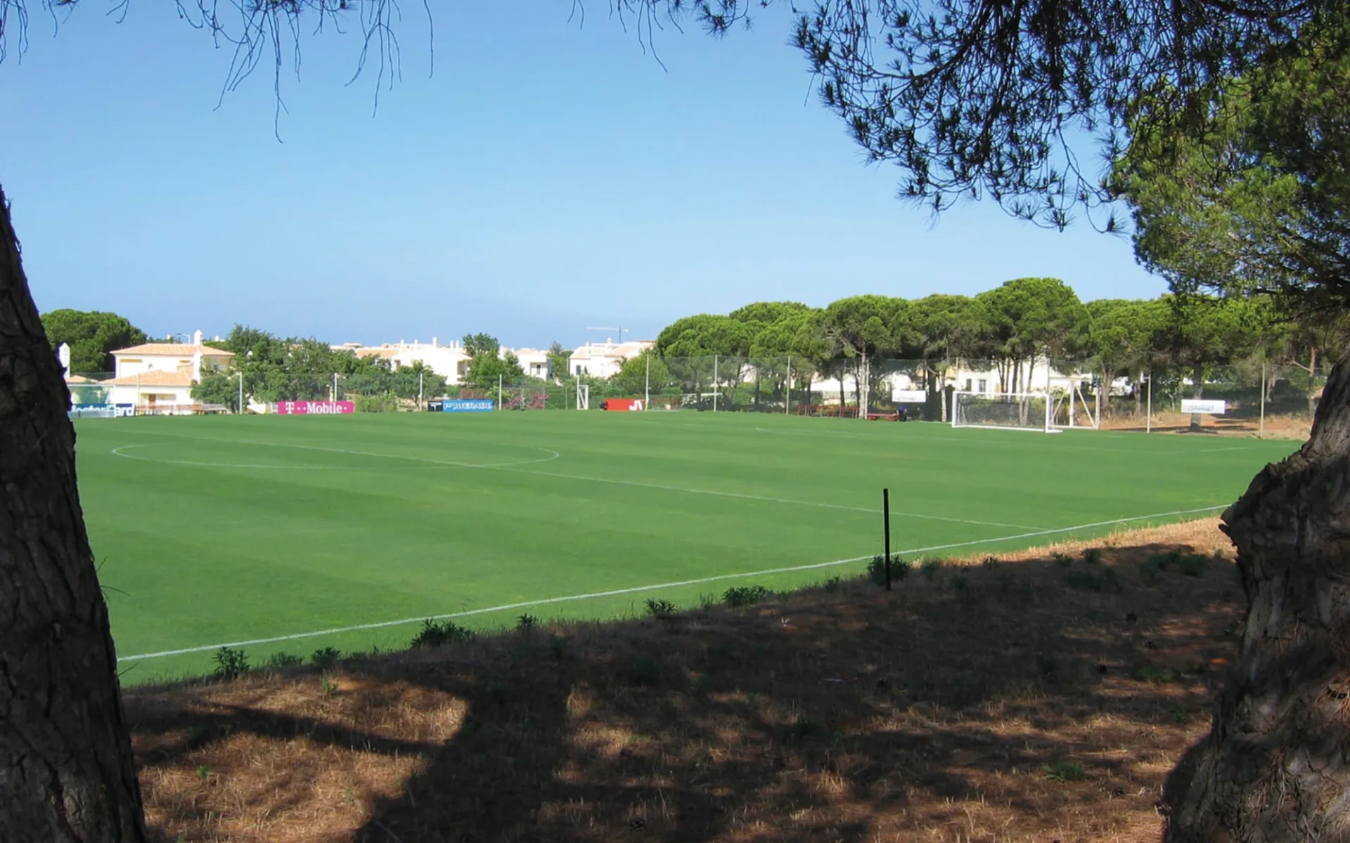 Vilamoura - Browns Sports & Leisure Club: GRASS PITCH V_cmyk_big