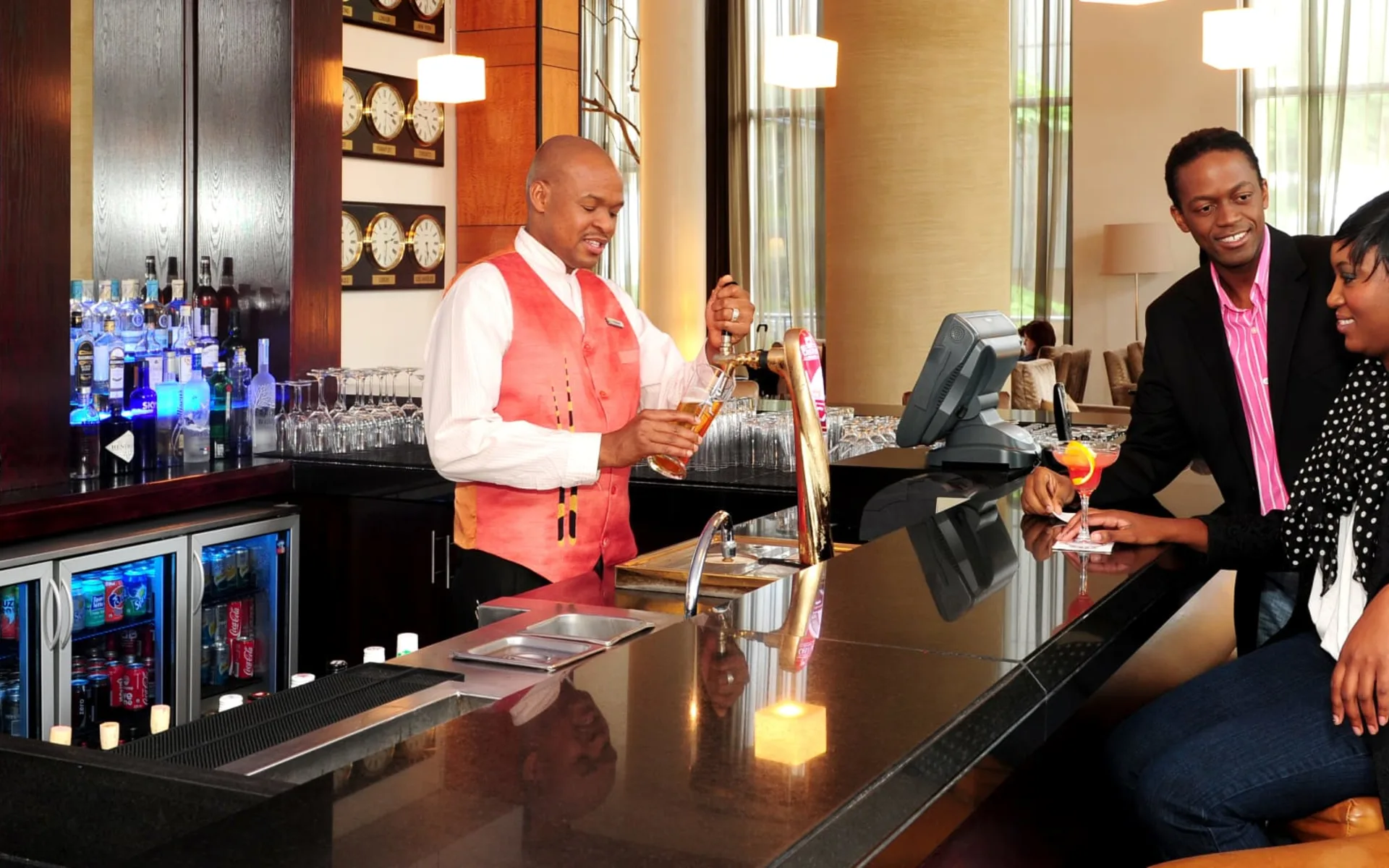 Intercontinental Johannesburg O.R. Tambo Airport in Johannesburg Airport: InterContinental OR Tambo - Bar